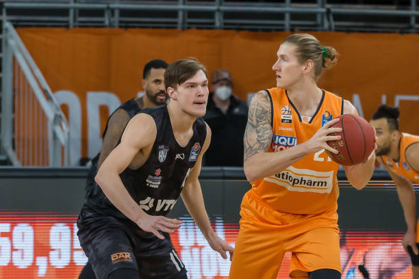 三笘薰已经 三笘薰已经